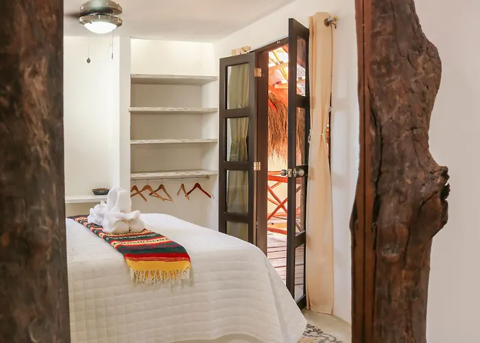 Kin Ha Hotel 3*